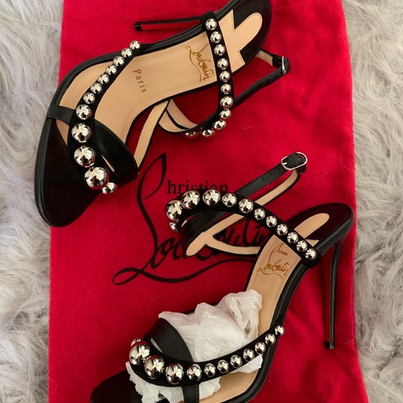 Heels - Picture 2 of 2